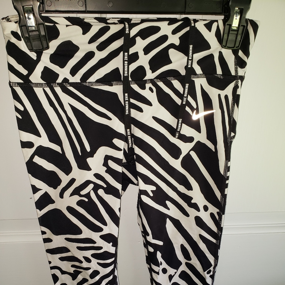 Nike Running Leggings Dri Fit Xtra Small Crop